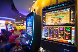 Tabel pembayaran Galactic Gems menunjukkan nilai setiap simbol